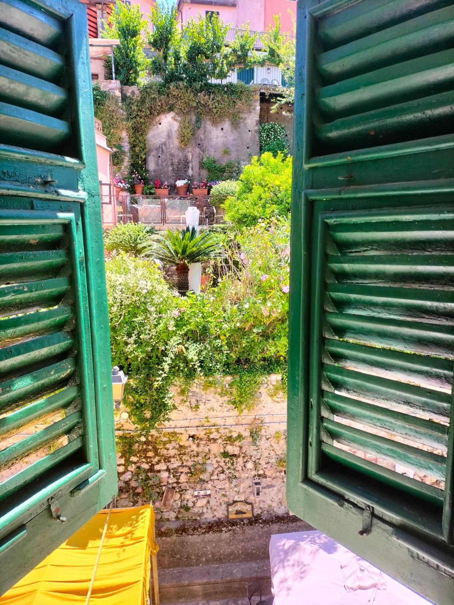 Apartamento La Terrazza Di Ameglia Alta Exterior foto