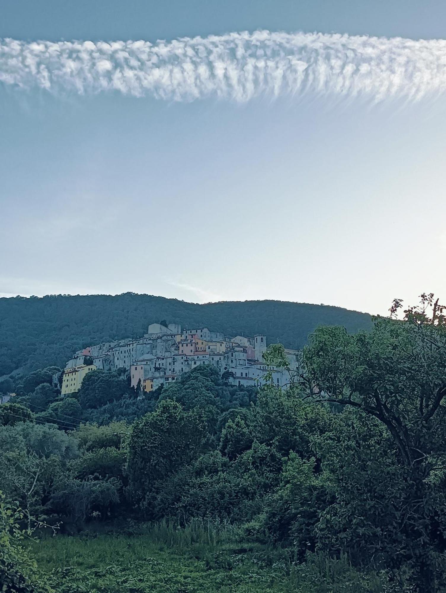 Apartamento La Terrazza Di Ameglia Alta Exterior foto